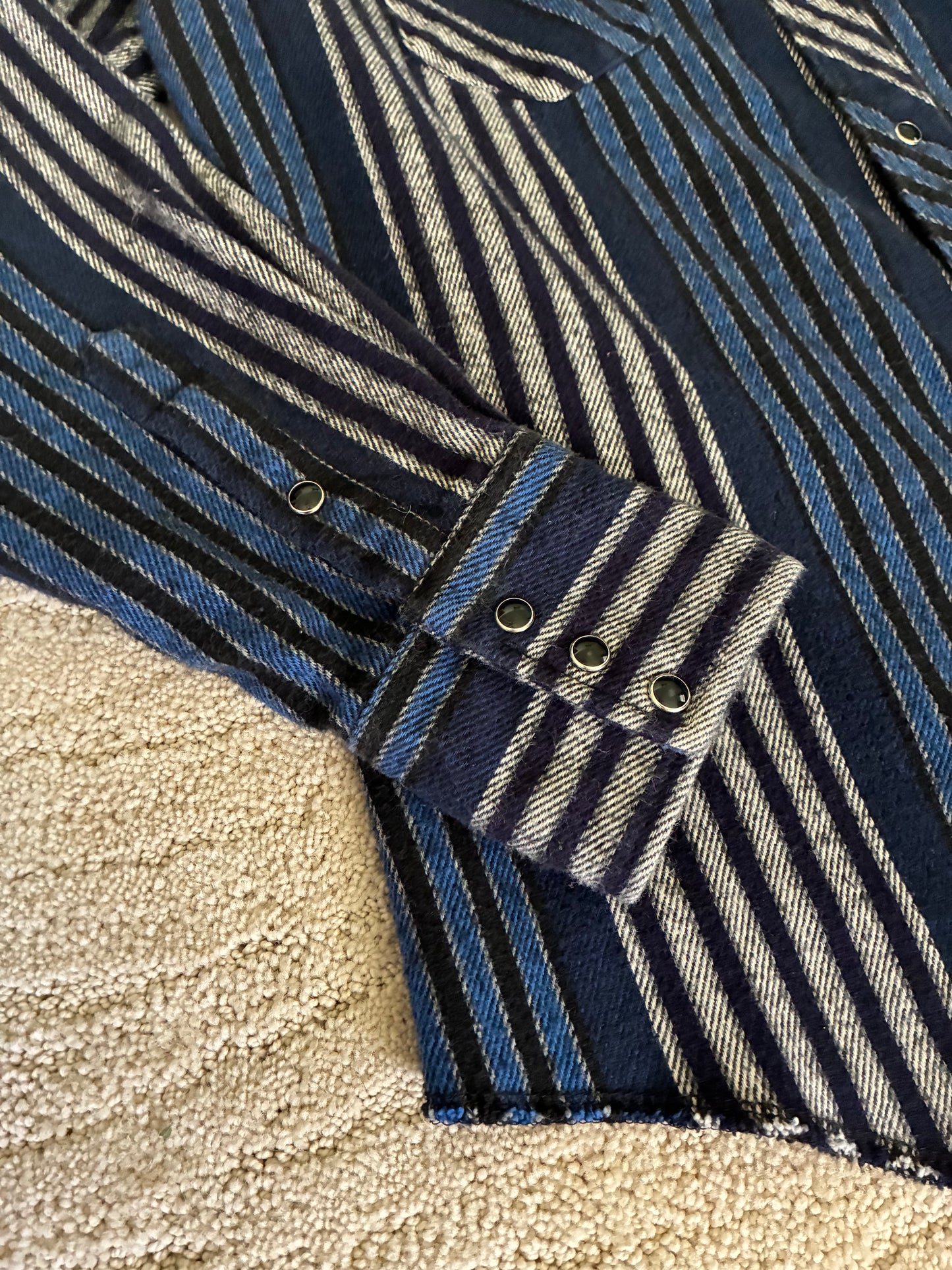 Wrangler Thick Blue/Black/Gray Pearl Snap