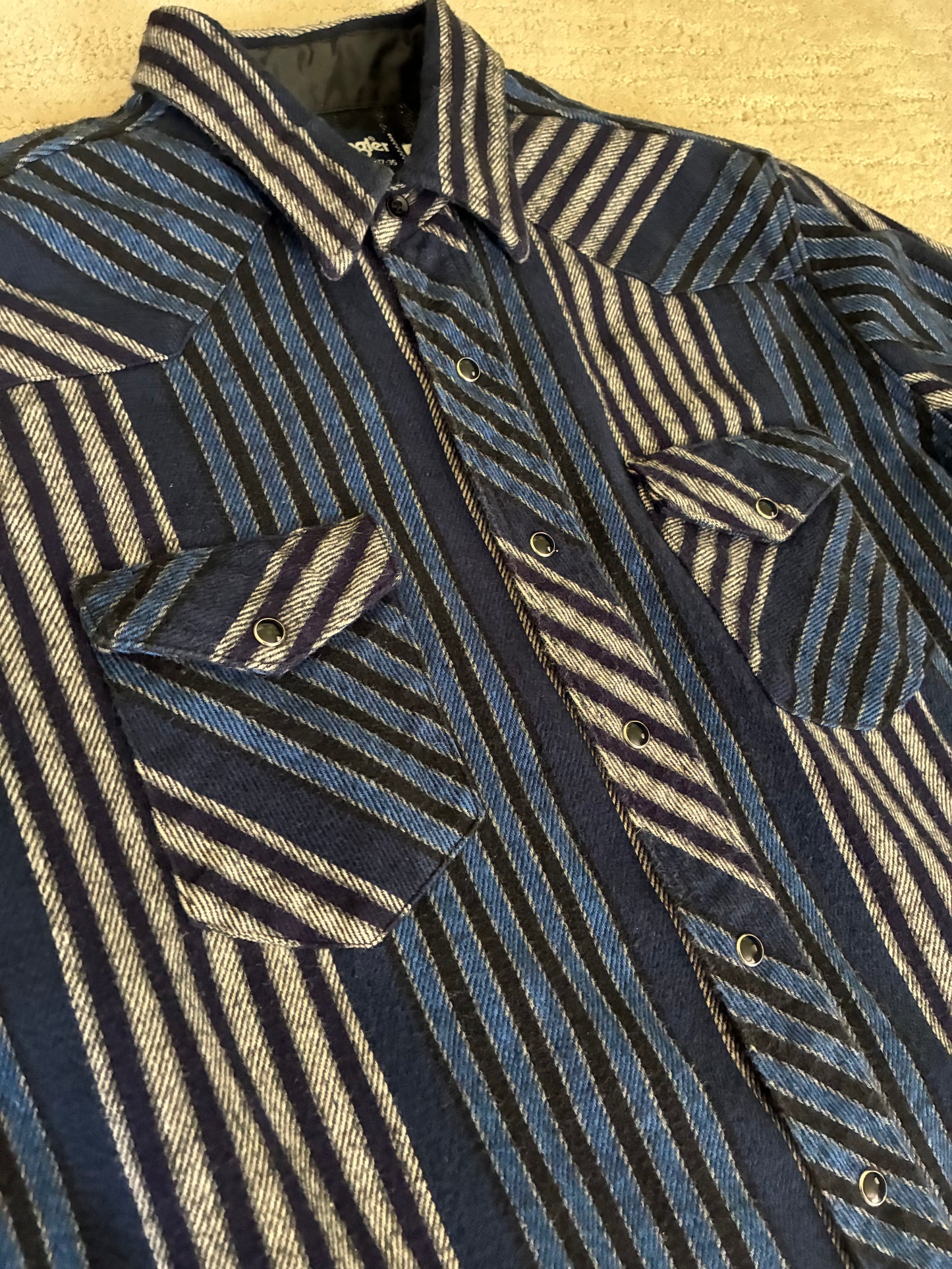Wrangler Thick Blue/Black/Gray Pearl Snap